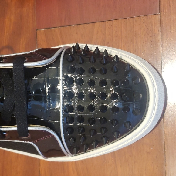 Steve Madden Promoter-s  Special Edition Red Bottoms custom soles Blk Spikes 9M - Picture 2 of 8